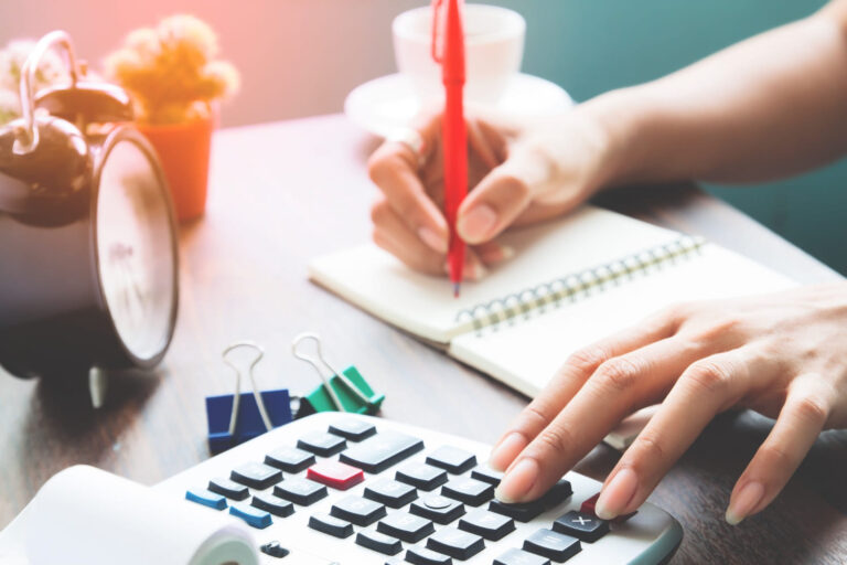 Managing financial records and transactions using professional bookkeeping services for small businesses in Hollywood, FL